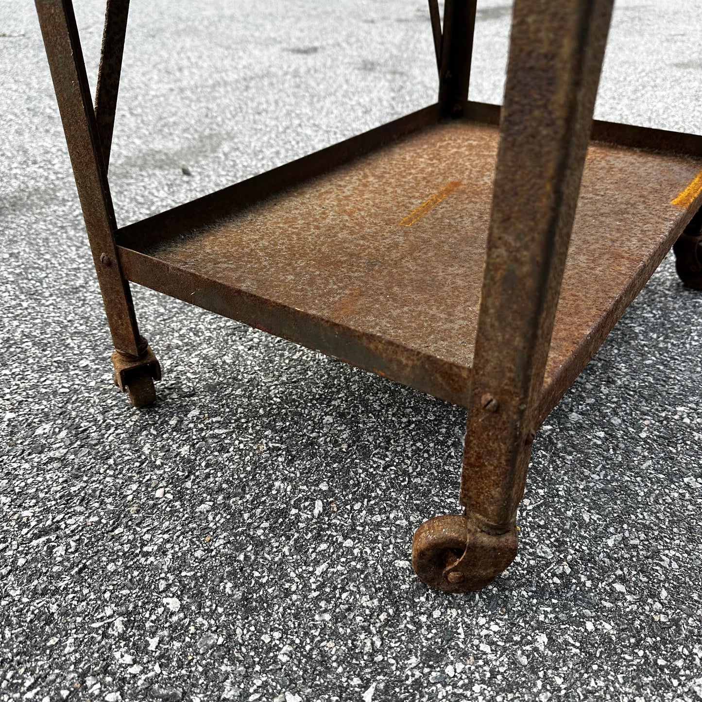 Quaker State Motor Oils Display Rack on Casters
