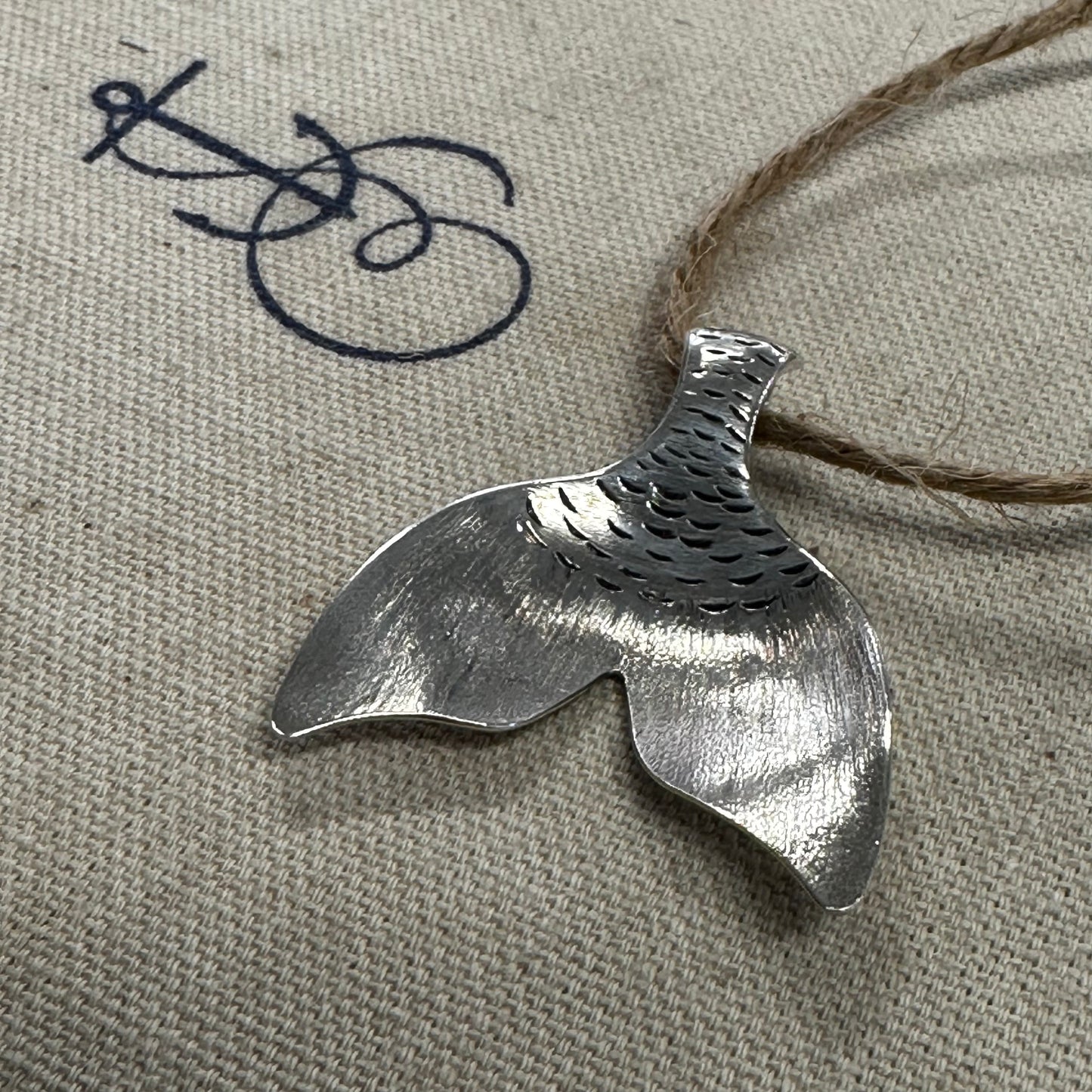 Mermaid Tail Pendant w/Scales Medium