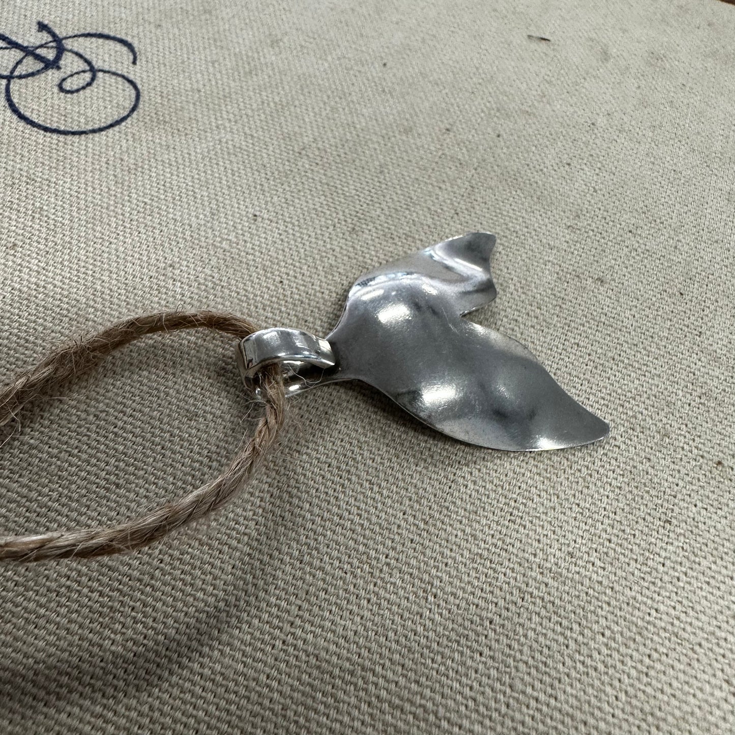 Mermaid Tail Pendant w/Scales Medium