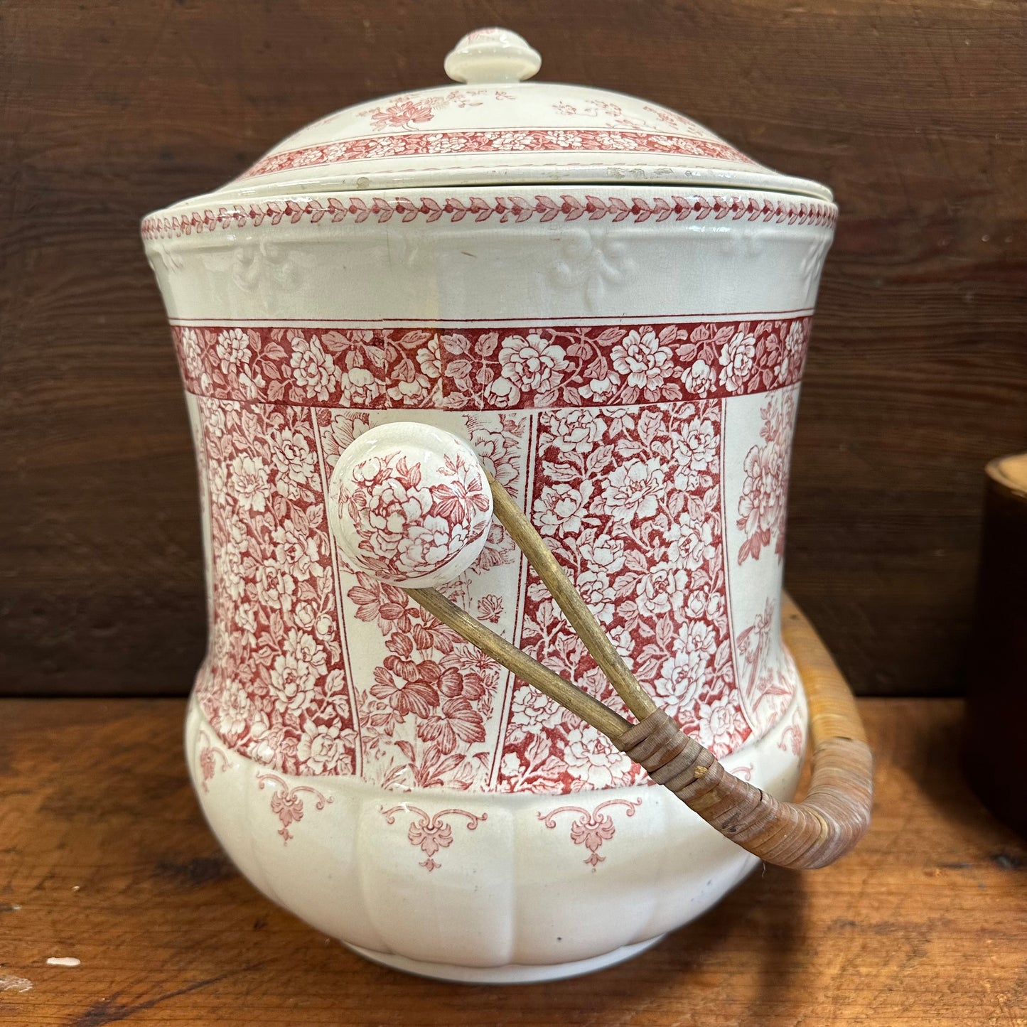 Wedgwood Tycoon Pattern Slop Bucket