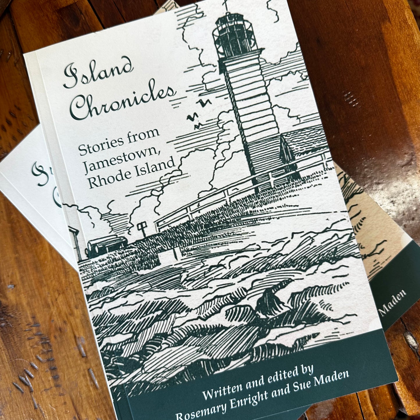 Island Chronicles: Stories from Jamestown by Rosemary Enright & Sue Maden